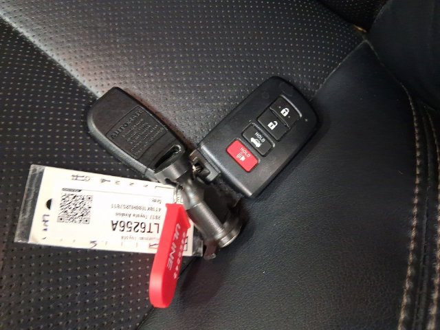 Used 2017 Toyota Avalon Limited w/ Carpet Mat Package FWD image 30