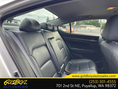 Used 2017 Hyundai Elantra Limited w/ Limited Tech Package 04 FWD image 20