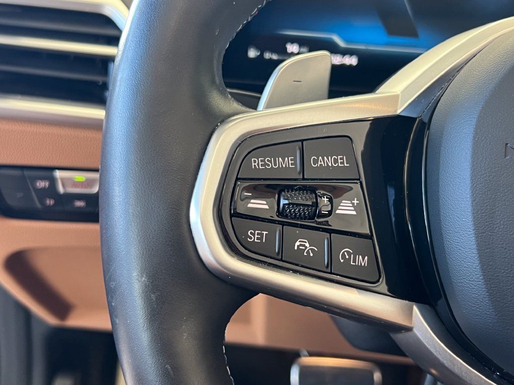 Used 2025 BMW M440i Convertible RWD image 23