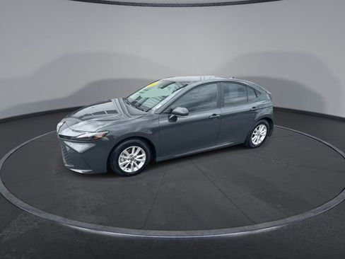 Used 2025 Toyota Camry LE image 8