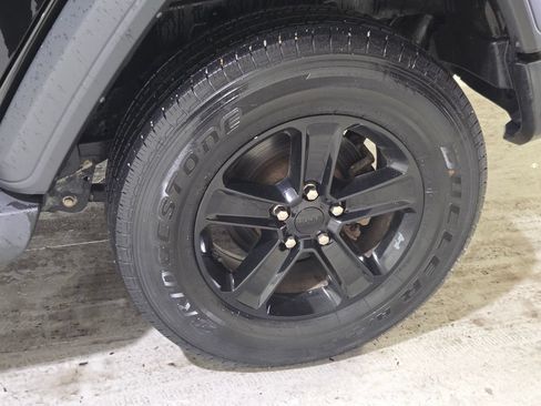 Certified 2022 Jeep Wrangler Unlimited Sport AWD/4WD image 17