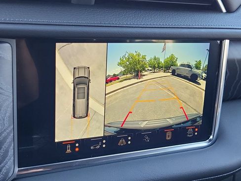 Used 2024 GMC Yukon Denali w/ Advanced Technology Package AWD/4WD image 30