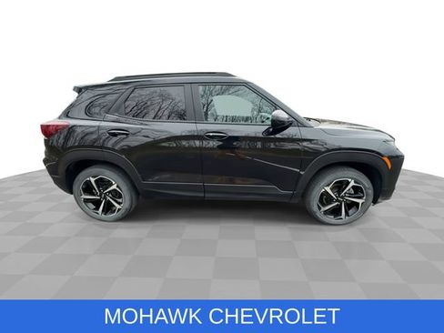 Used 2021 Chevrolet TrailBlazer RS w/ Sun and Liftgate Package AWD/4WD image 10