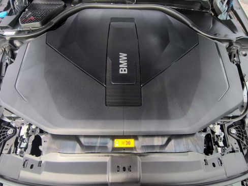 Used 2025 BMW i5 xDrive40 w/ M Sport Package image 15