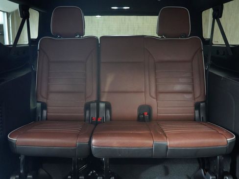 Used 2023 GMC Yukon XL Denali Ultimate AWD/4WD image 38