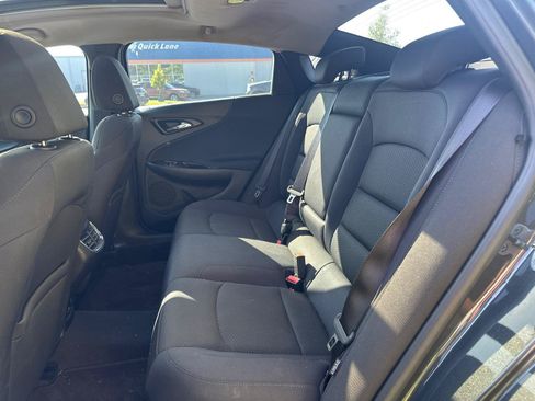 Used 2016 Chevrolet Malibu LT FWD image 7