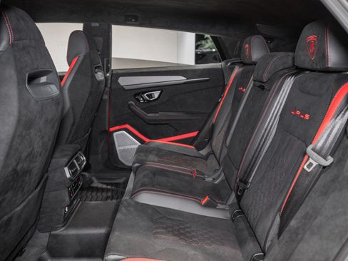 Used 2024 Lamborghini Urus Performante AWD/4WD image 19