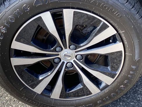 Used 2023 Volvo XC60 B5 Core AWD/4WD image 23
