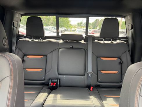 Used 2025 GMC Sierra 1500 AT4 w/ AT4 Premium Package AWD/4WD image 26