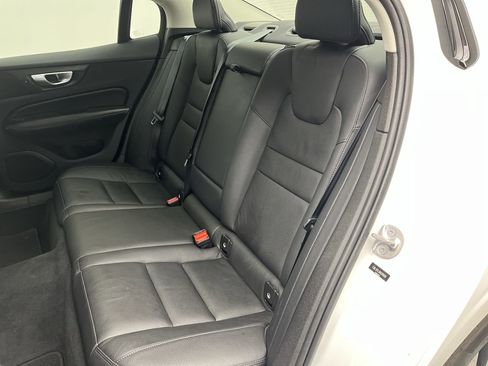 Used 2024 Volvo S60 B5 Plus image 12