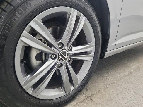 Used 2024 Volkswagen Jetta SE image 31