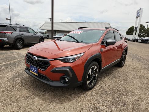 Used 2024 Subaru Crosstrek 2.5i Limited w/ Crosstrek Mirror Package AWD/4WD image 3