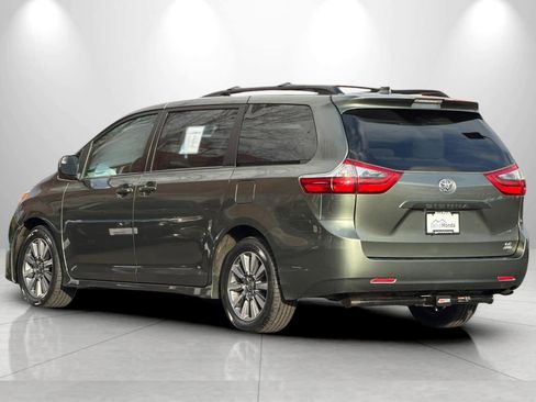 Used 2020 Toyota Sienna LE image 6