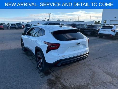 Certified 2024 Chevrolet Trax RS w/ Driver Confidence Package FWD image 7