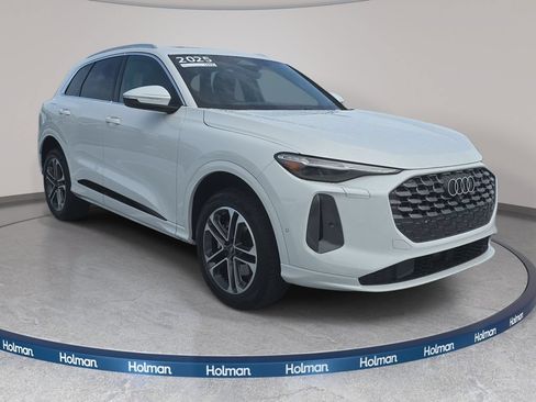 Certified 2025 Audi Q5 Premium Plus w/ Premium Plus AWD/4WD image 3
