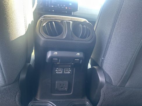 Used 2024 Jeep Wrangler Sahara image 11