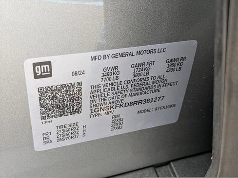 Used 2024 Chevrolet Suburban Premier image 29