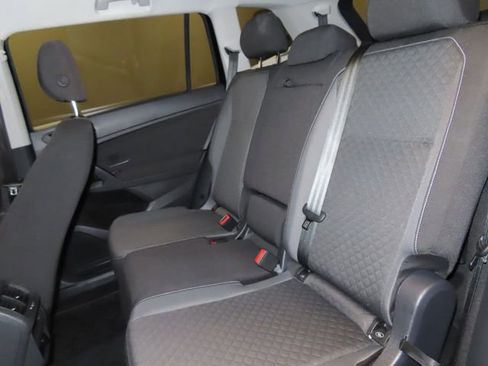 Used 2021 Volkswagen Tiguan S image 19