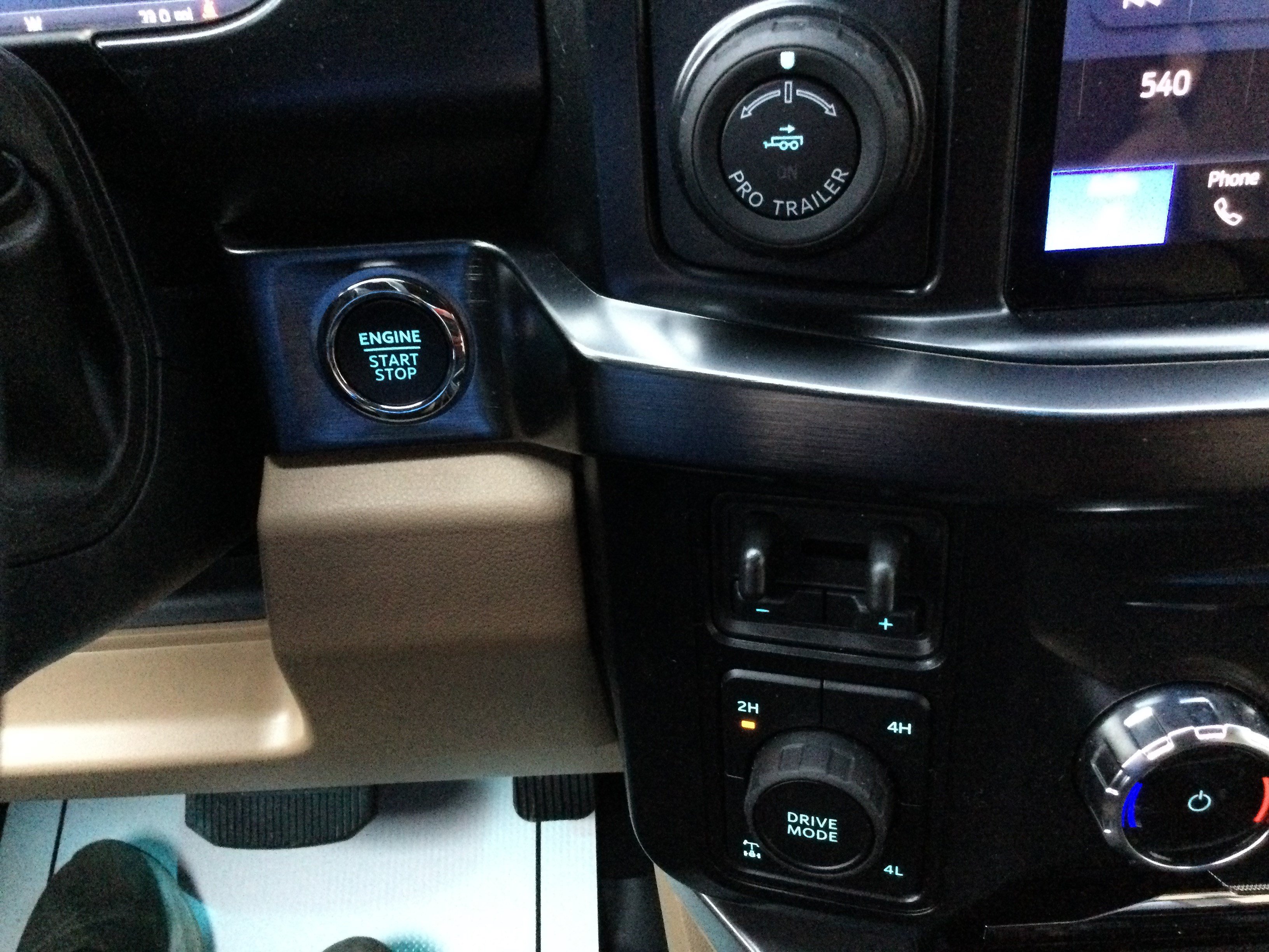 New 2026 Ford F350 Lariat w/ Lariat Ultimate Package AWD/4WD image 15