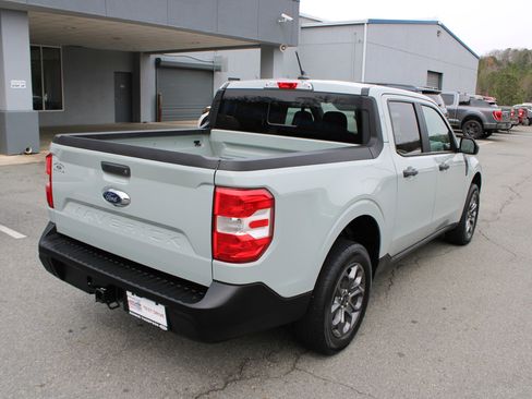 Used 2022 Ford Maverick XLT image 3