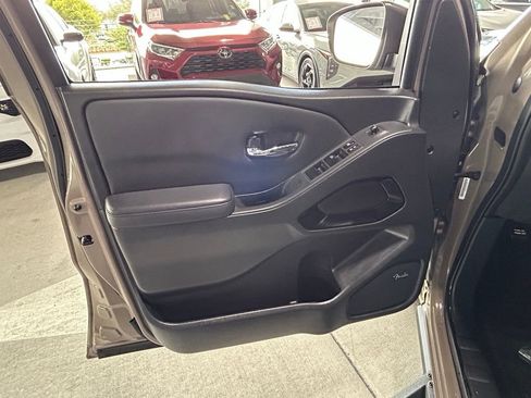 Used 2022 Nissan Frontier Pro-X w/ Pro-X Premium Package image 19