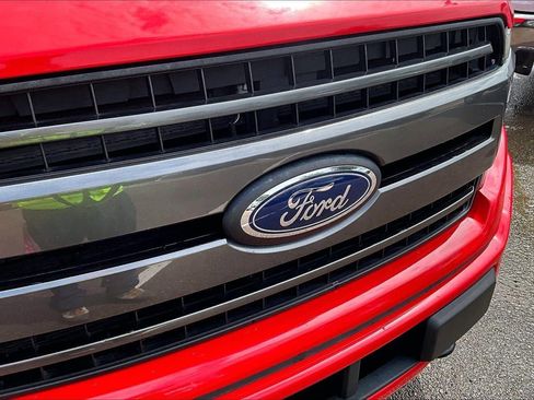 Used 2018 Ford F150 XLT w/ Equipment Group 302A Luxury AWD/4WD image 3