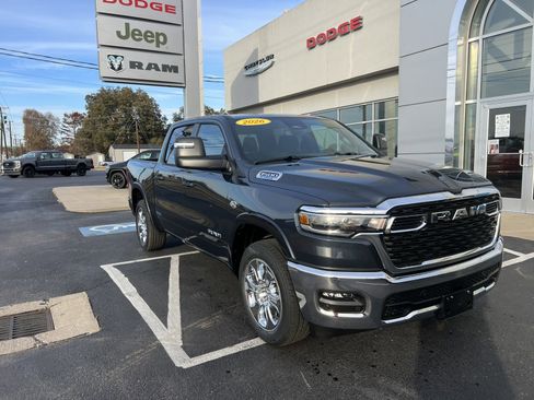 New 2026 RAM 1500 4x4 Crew Cab image 3