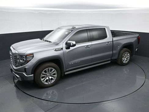 Used 2024 GMC Sierra 1500 Denali w/ Technology Package AWD/4WD image 41