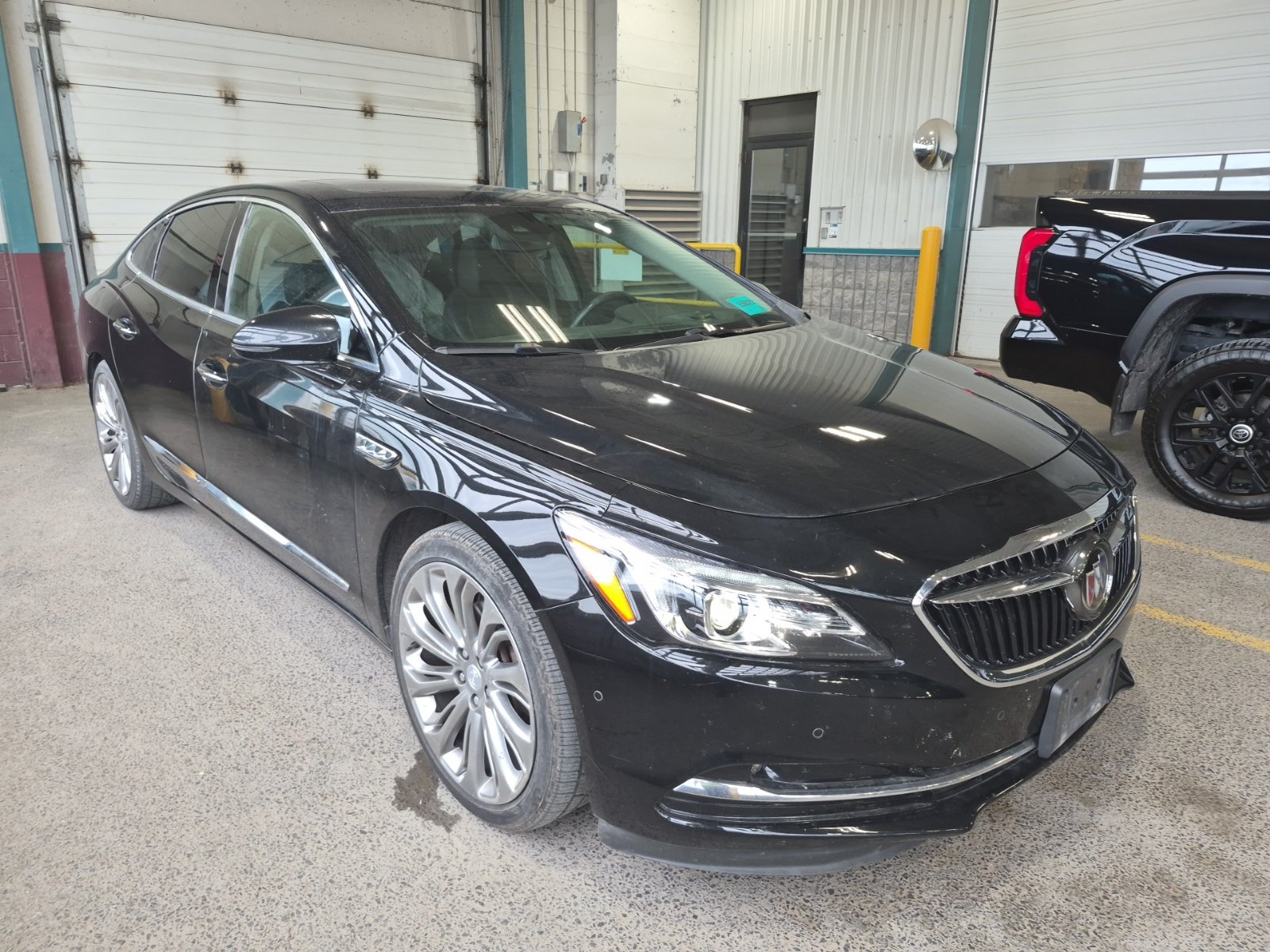 Used 2018 Buick LaCrosse Premium w/ Sun and Shade Package AWD/4WD image 6