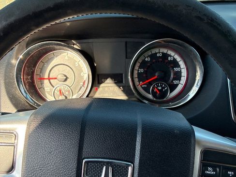 Used 2016 Dodge Grand Caravan SE w/ Quick Order Package 29E SE image 9