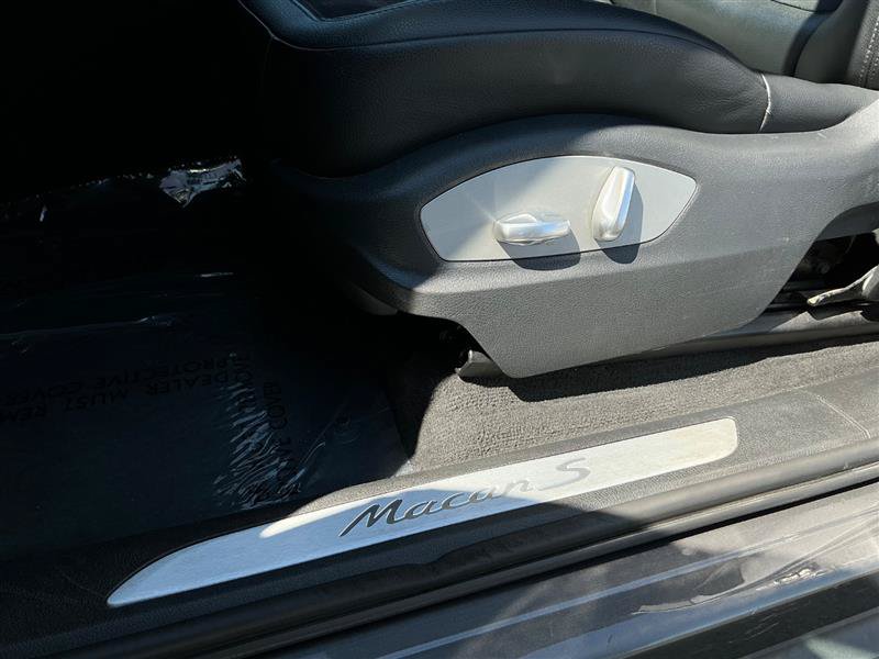 Used 2015 Porsche Macan S AWD/4WD image 21