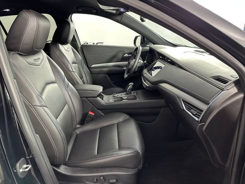 Used 2019 Cadillac XT4 Premium Luxury AWD/4WD image 19