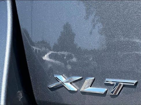 Used 2023 Ford Explorer XLT w/ Equipment Group 202A RWD image 10