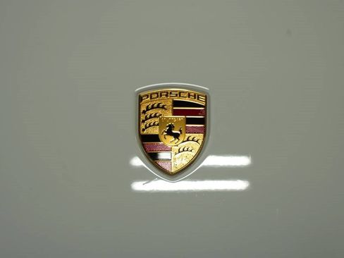 Used 2025 Porsche Macan image 29