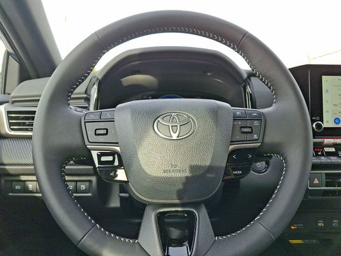 New 2026 Toyota Camry SE image 13