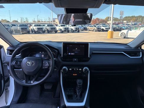 Used 2023 Toyota RAV4 XLE image 22