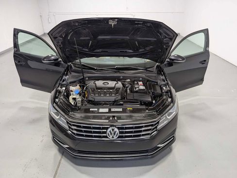 Used 2019 Volkswagen Passat 2.0T Wolfsburg w/ Wheels & Sunroof Package FWD image 13