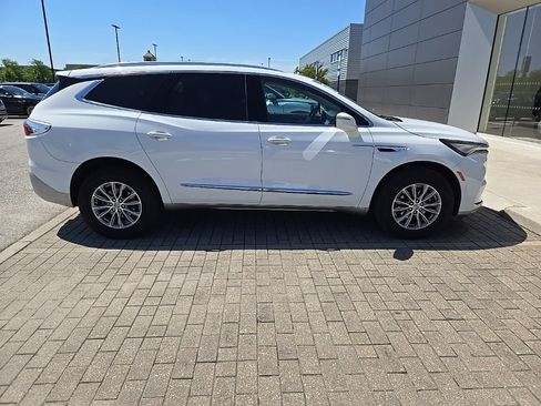 Used 2023 Buick Enclave Essence w/ Trailering Package, 5000 lbs. FWD image 4
