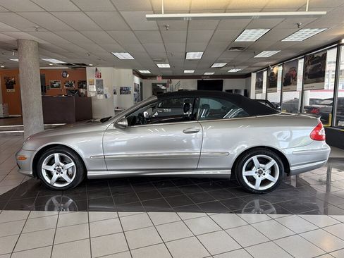 Used 2005 Mercedes-Benz CLK 500 Cabriolet image 2