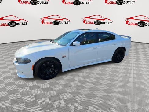 Used 2019 Dodge Charger Scat Pack w/ Plus Group RWD image 5