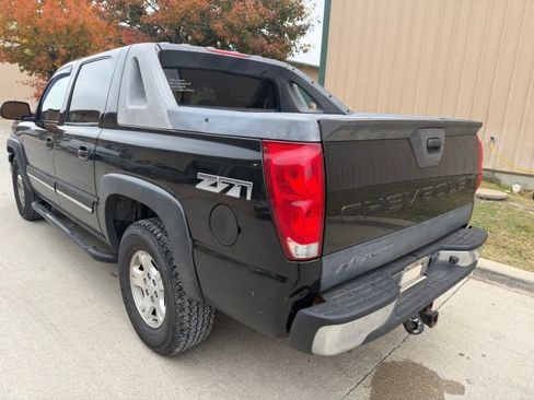 Used 2004 Chevrolet Avalanche Z71 w/ Sun And Sound Package image 4