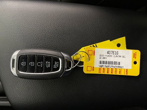 Used 2023 Hyundai Elantra SEL FWD image 24