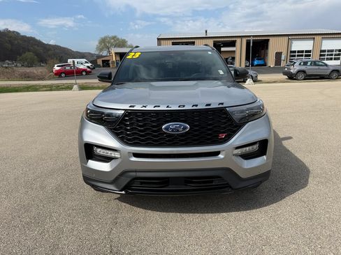 Used 2023 Ford Explorer ST w/ Equipment Group 401A AWD/4WD image 2