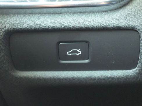 New 2026 Volvo V60 B5 Cross Country Plus w/ Protection Package Premier image 24