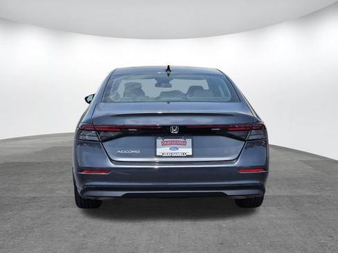 Used 2025 Honda Accord SE image 5