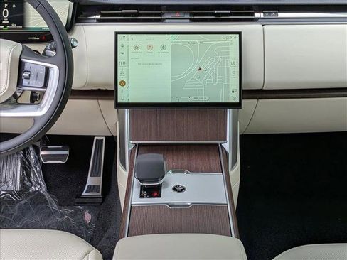 New 2026 Land Rover Range Rover SE image 11