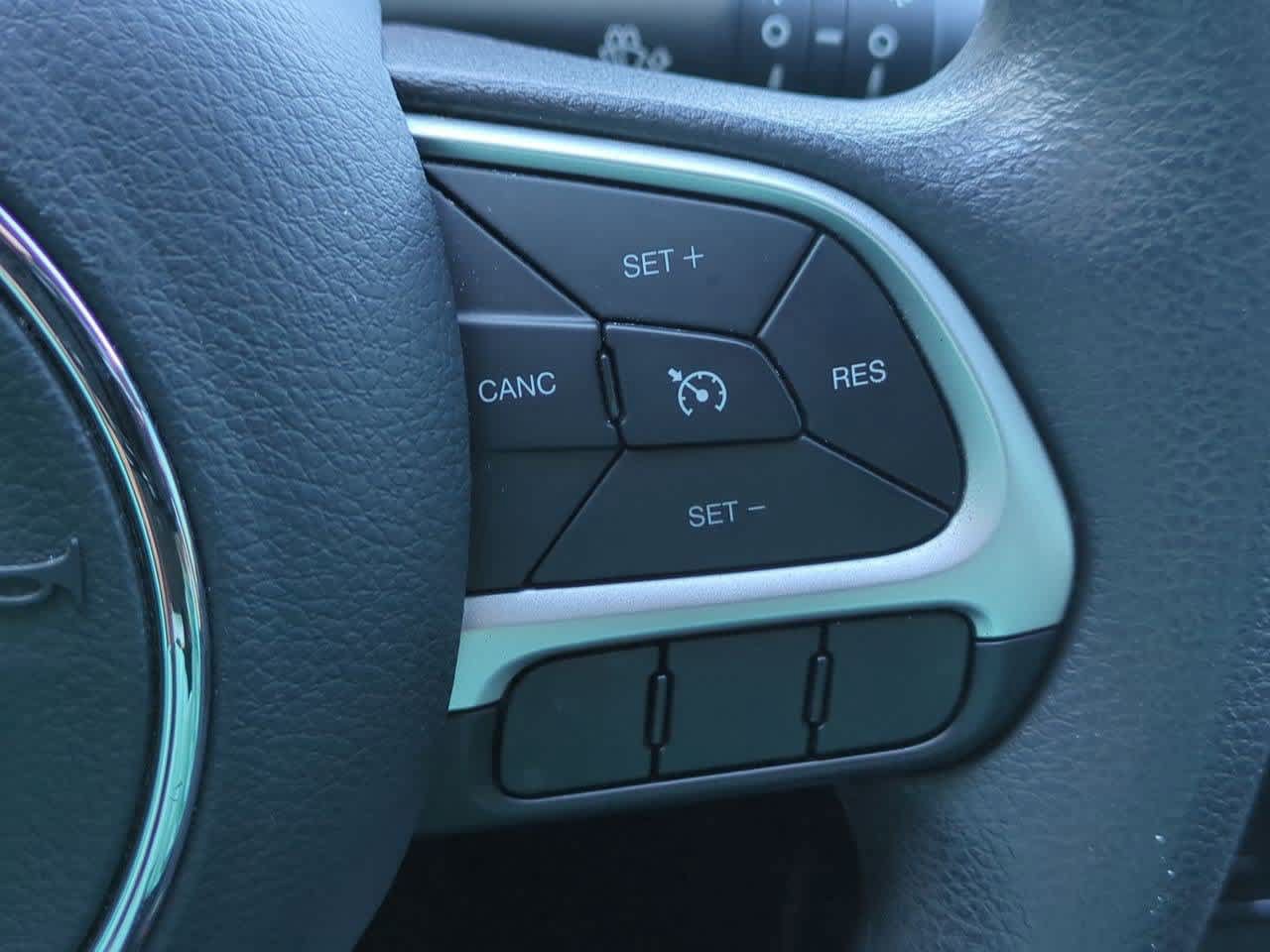 Used 2018 Jeep Compass Sport FWD image 23