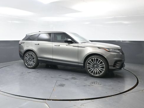 Used 2018 Land Rover Range Rover Velar R-Dynamic HSE AWD/4WD image 5