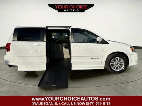Used 2016 Dodge Grand Caravan SXT w/ Rear Park Assist Package FWD image 1