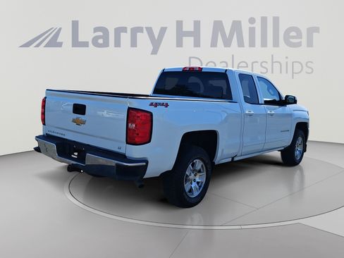 Used 2018 Chevrolet Silverado 1500 LT w/ Trailering Package AWD/4WD image 5